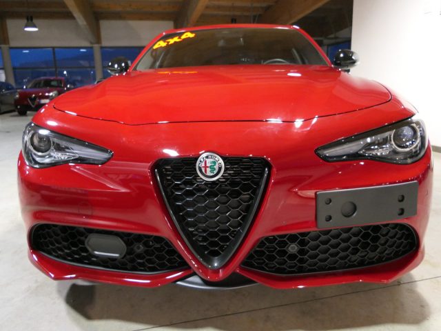 ALFA ROMEO Giulia 2.0 Turbo 280 CV AT8 AWD Q4 Veloce Immagine 1