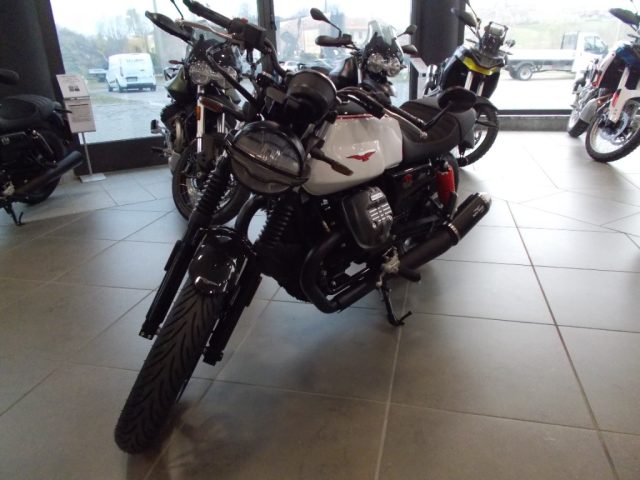 MOTO GUZZI V7 TEN Immagine 3