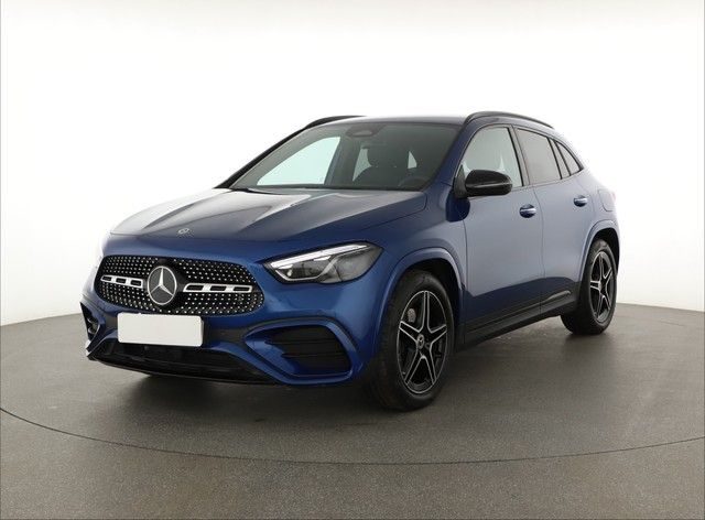 MERCEDES-BENZ GLA 200 d Automatic Premium Immagine 0