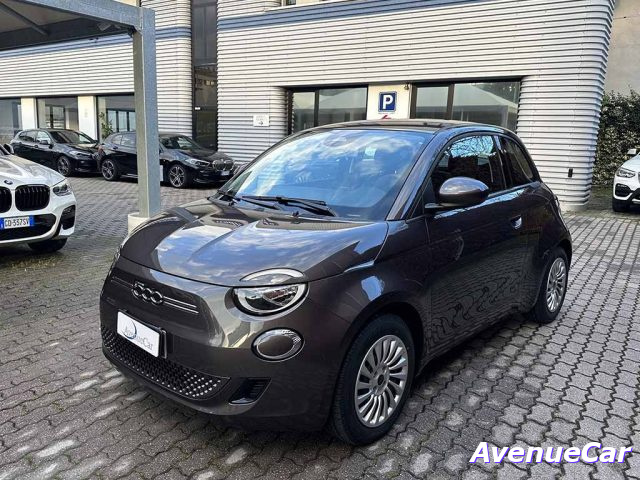 FIAT 500 42 kWh ACTION ADATTA X NEOPATENTATI PARI AL NUOVO Immagine 0