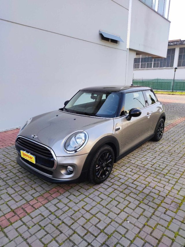 MINI Cooper D 1.5 Cooper D Immagine 0