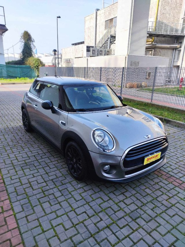 MINI Cooper D 1.5 Cooper D Immagine 1