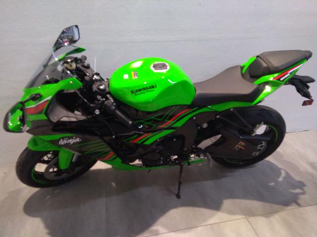 KAWASAKI Ninja 636 ZX-6R 2024 Immagine 1