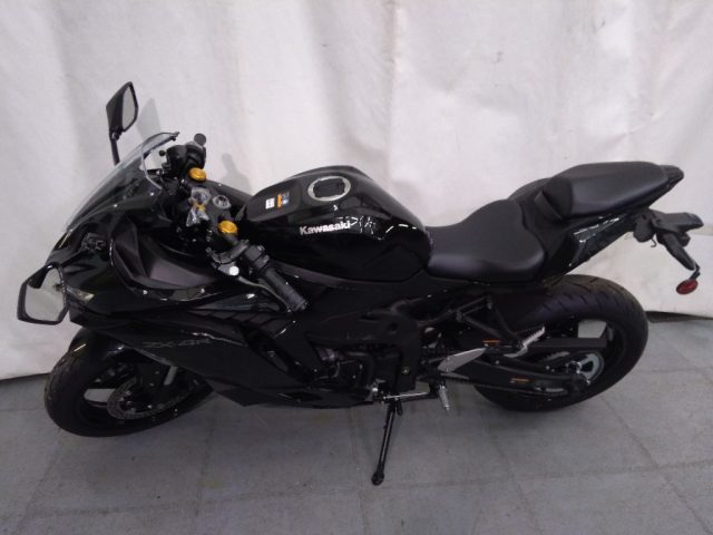 KAWASAKI Ninja ZX-4R NINJA ZX-4R Immagine 1