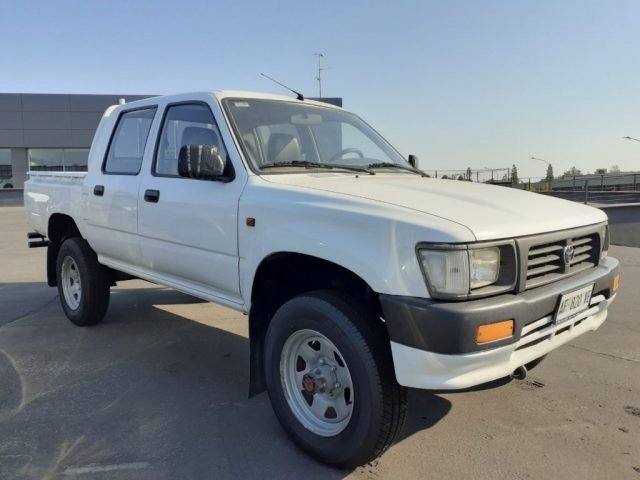 TOYOTA Hilux 2.4 diesel 4 POSTI AUTOCARRO - PREZZO FINITO Immagine 2