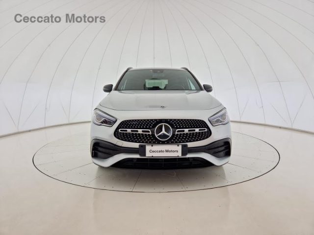 MERCEDES-BENZ GLA 200 d Automatic Premium Immagine 1