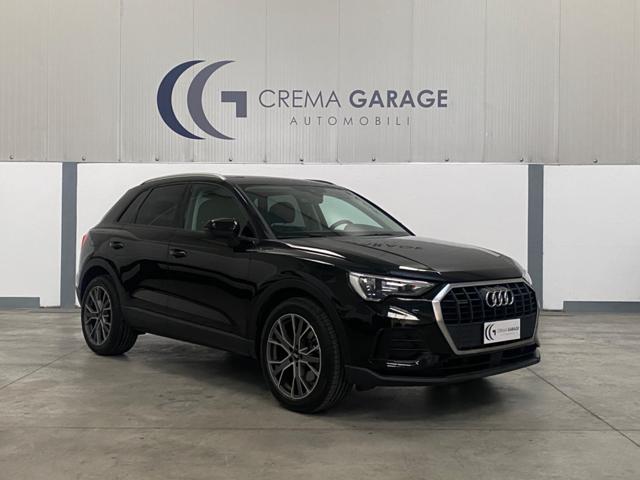 AUDI Q3 40 TDI quattro S tronic Business Immagine 4