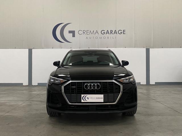 AUDI Q3 40 TDI quattro S tronic Business Immagine 3