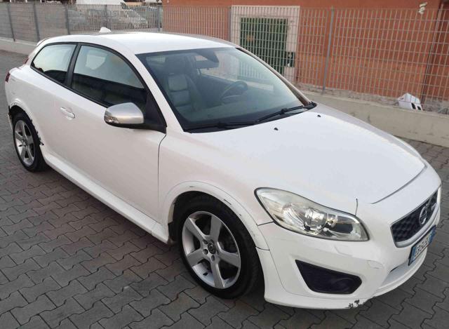 VOLVO C30 1.6 D DRIVe R-Design Immagine 0