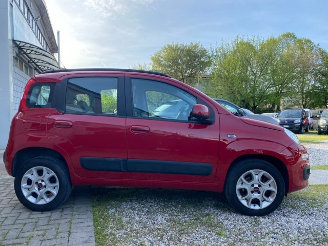 FIAT Panda 0.9 TwinAir Turbo Natural Power Lounge Immagine 3