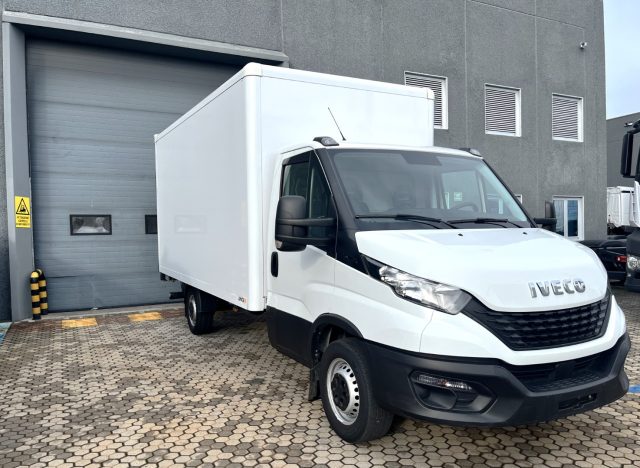 IVECO Daily 35S16 furgonato + sponda Immagine 2