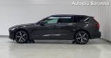 VOLVO V60 B4 (d) automatico Plus Dark