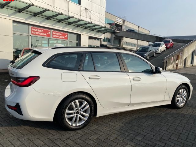 BMW 318 d Touring Immagine 3