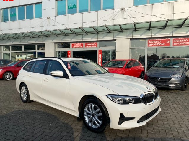 BMW 318 d Touring Immagine 2