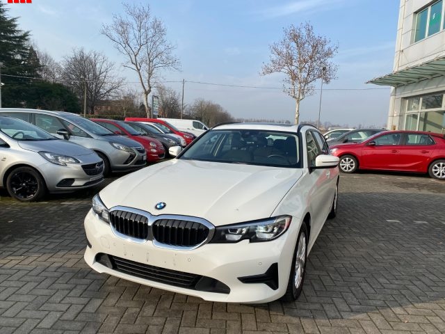 BMW 318 d Touring Immagine 1