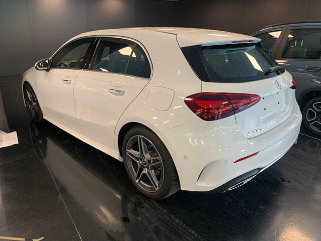 MERCEDES-BENZ A 200 d Automatic AMG Line Premium - ANCHE ARGENTO IRIDO Immagine 3