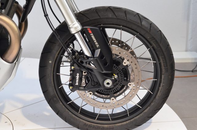 MOTO GUZZI V85 TT Travel 2023 - 4.000 KM + VALIGE Immagine 3