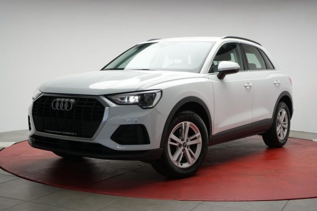 AUDI Q3 35 TFSI Business Immagine 0