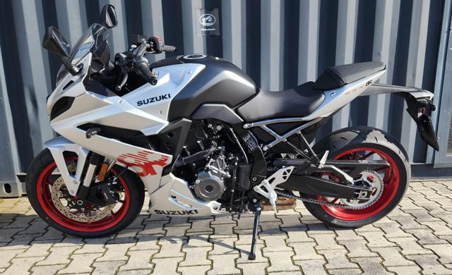 SUZUKI GSX-8R 2024 Immagine 1