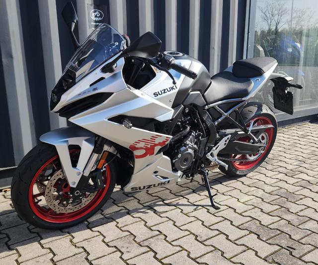 SUZUKI GSX-8R 2024 Immagine 3