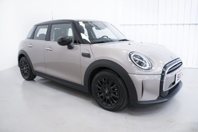 MINI Cooper 1.5 Cooper Classic 5 porte/SENSORI PARCH POST Immagine 4