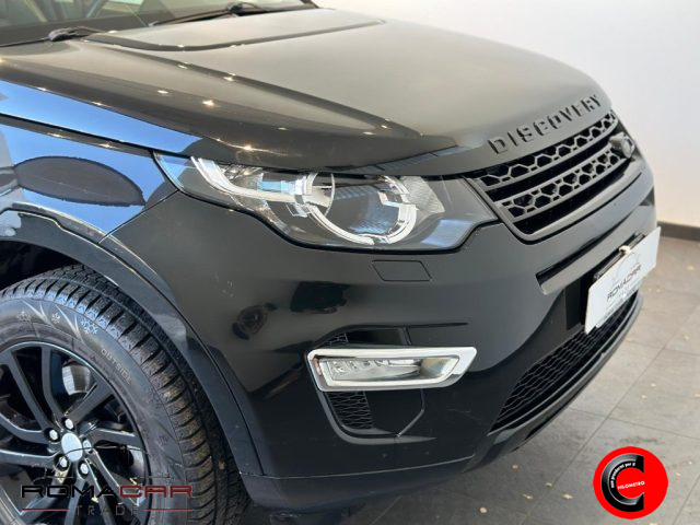 LAND ROVER Discovery Sport 2.0 TD4 150 CV HSE DARK EDITION Immagine 3