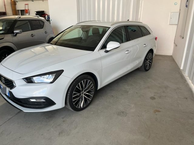 SEAT Leon Sportstourer 1.5 eTSI 150 CV DSG Xcellence Immagine 2