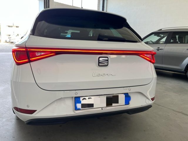 SEAT Leon Sportstourer 1.5 eTSI 150 CV DSG Xcellence Immagine 3