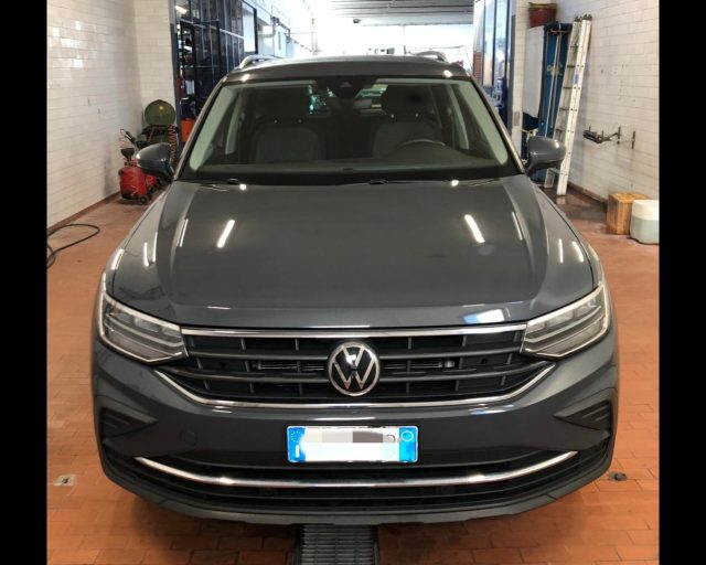 VOLKSWAGEN Tiguan 2.0 TDI 150 CV SCR DSG Life Immagine 1