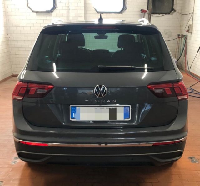 VOLKSWAGEN Tiguan 2.0 TDI 150 CV SCR DSG Life Immagine 4