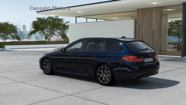 BMW 520 d 48V Touring Msport Immagine 2