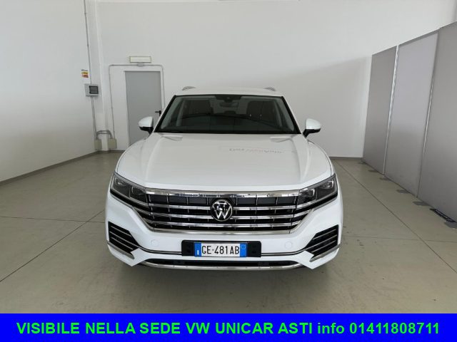 VOLKSWAGEN Touareg 3.0 V6 TURBO DIESEL SCR Elegance Immagine 1