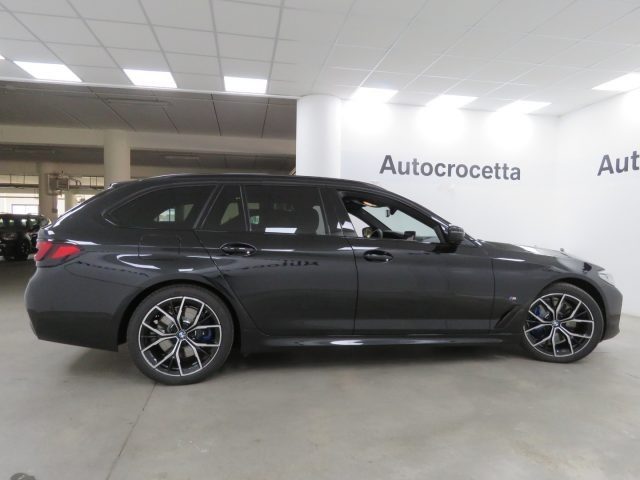 BMW 520 d 48V xDrive Touring Msport Immagine 2