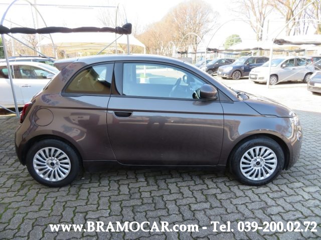 FIAT 500e 23,65KWh ACTION - MARRONE MET. - KM 24.740 - NEOP. Immagine 4