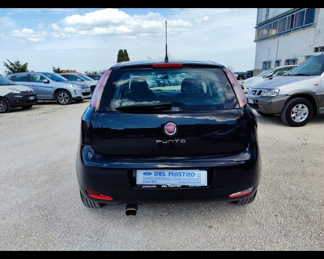 FIAT Punto 1.4 8V 5 porte Easypower Lounge Immagine 3