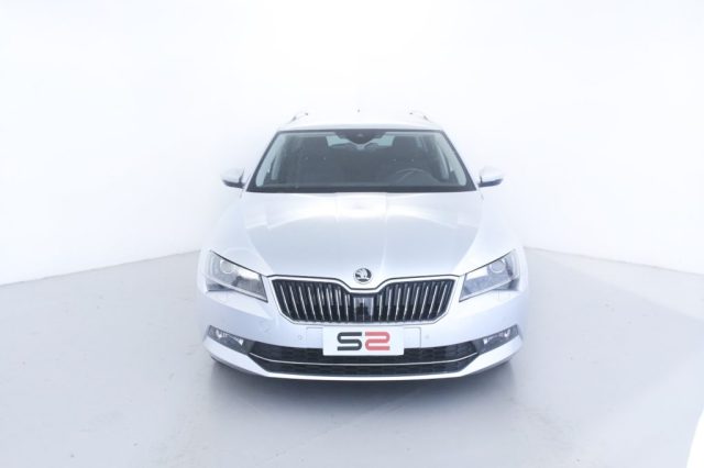 SKODA Superb 2.0 TDI 190 CV SCR DSG 4x4 Wagon Executive Immagine 3