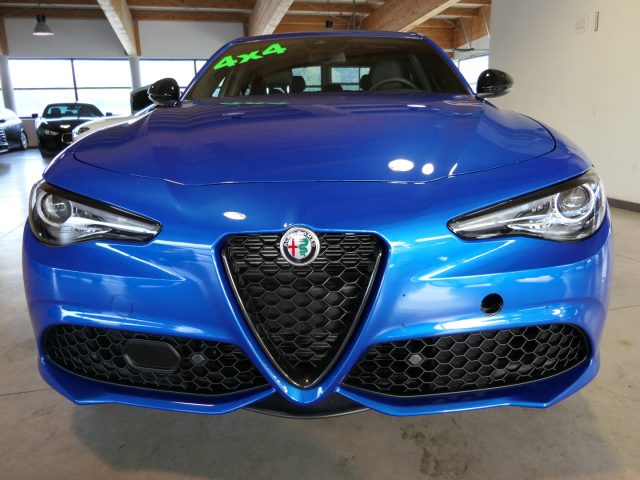 ALFA ROMEO Giulia 2.0 Turbo 280 CV AT8 AWD Q4 Veloce Immagine 1