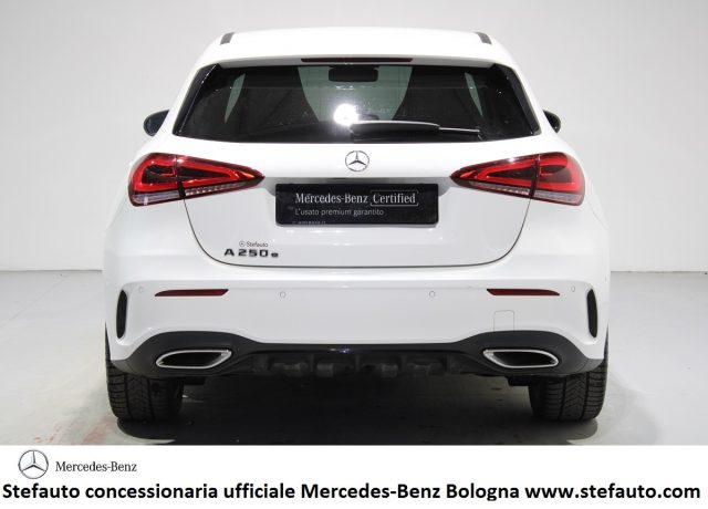 MERCEDES-BENZ A 250 e Auto Plug-in hybrid Premium Navi Immagine 3