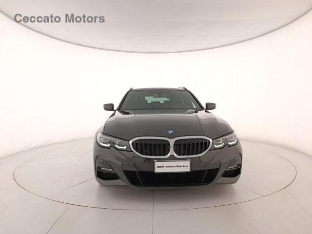 BMW 320 d 48V Touring Msport Immagine 1