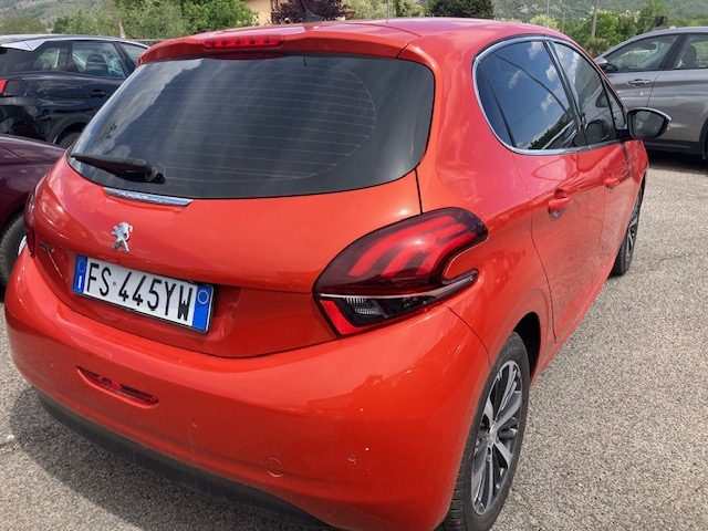 PEUGEOT 208 BlueHDi 75CV 5 porte Allure Immagine 3