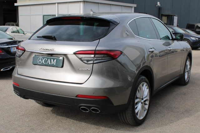 MASERATI Levante V6 Diesel AWD Immagine 4