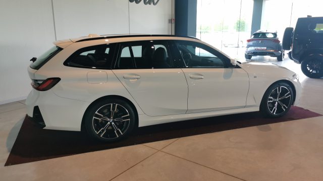 BMW 320 d 48V Touring Msport Immagine 4