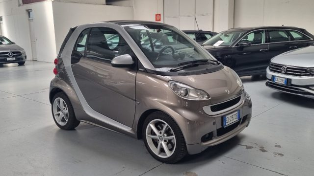 SMART ForTwo 1000 52 kW MHD coupé pulse EURO 5 Immagine 1