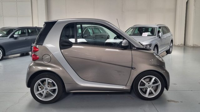 SMART ForTwo 1000 52 kW MHD coupé pulse EURO 5 Immagine 0