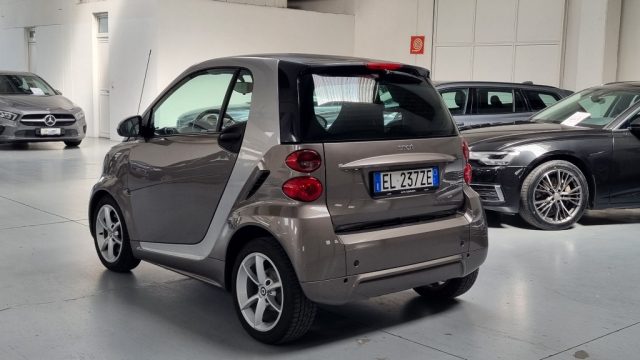 SMART ForTwo 1000 52 kW MHD coupé pulse EURO 5 Immagine 4