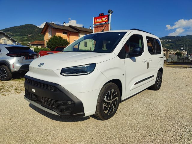 TOYOTA Proace City Verso 1.2  110 CV S&S Short Executive Immagine 1