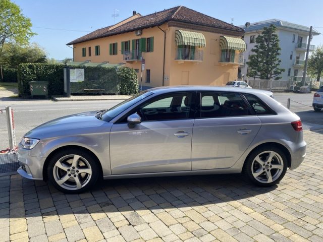 AUDI A3 SPORTBACK 2.0 TDI 184 CV S tronic Sport Quattro Immagine 2