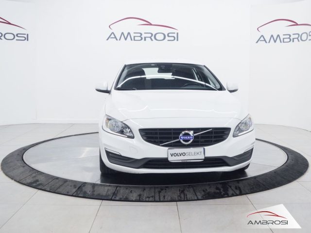 VOLVO V60 D4 Geartronic Business Immagine 4