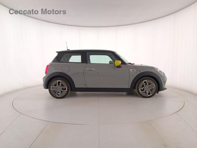 MINI Cooper SE M Immagine 2