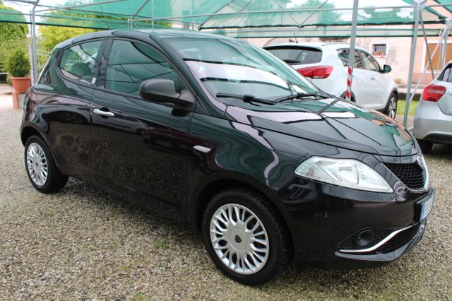 LANCIA Ypsilon 1.2 69 CV 5 porte GPL Ecochic Silver Immagine 1